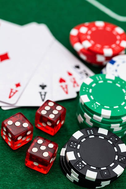 qq33bet mobile app on Android and iOS showing account login and betting interface
